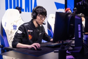 九游娱乐-詹姆斯在FPX比赛中爆冷，赛况扑朔迷离引发热议！的简单介绍